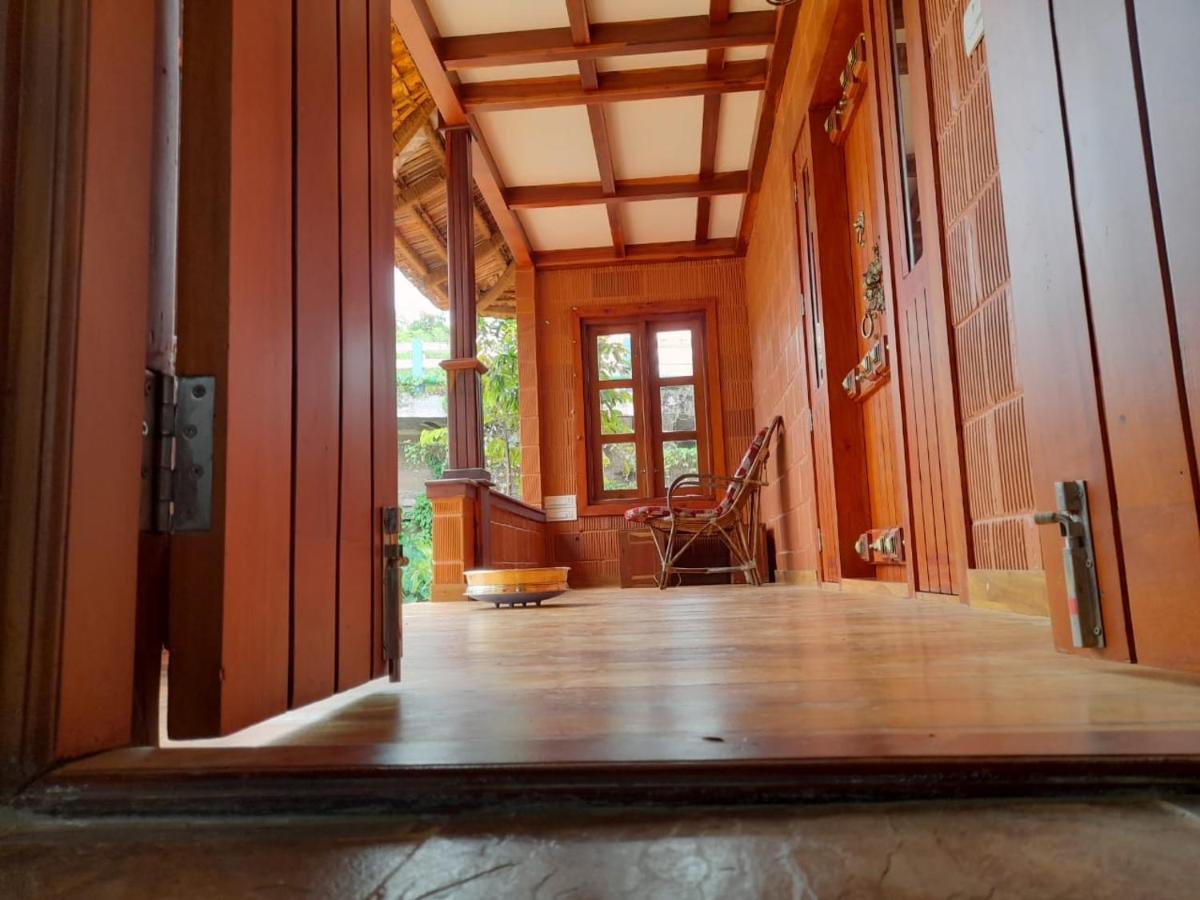 Little Chembaka Guest House Kumarakom Exterior foto