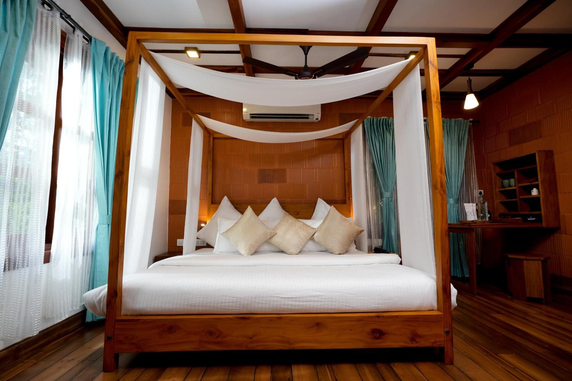 Little Chembaka Guest House Kumarakom Exterior foto