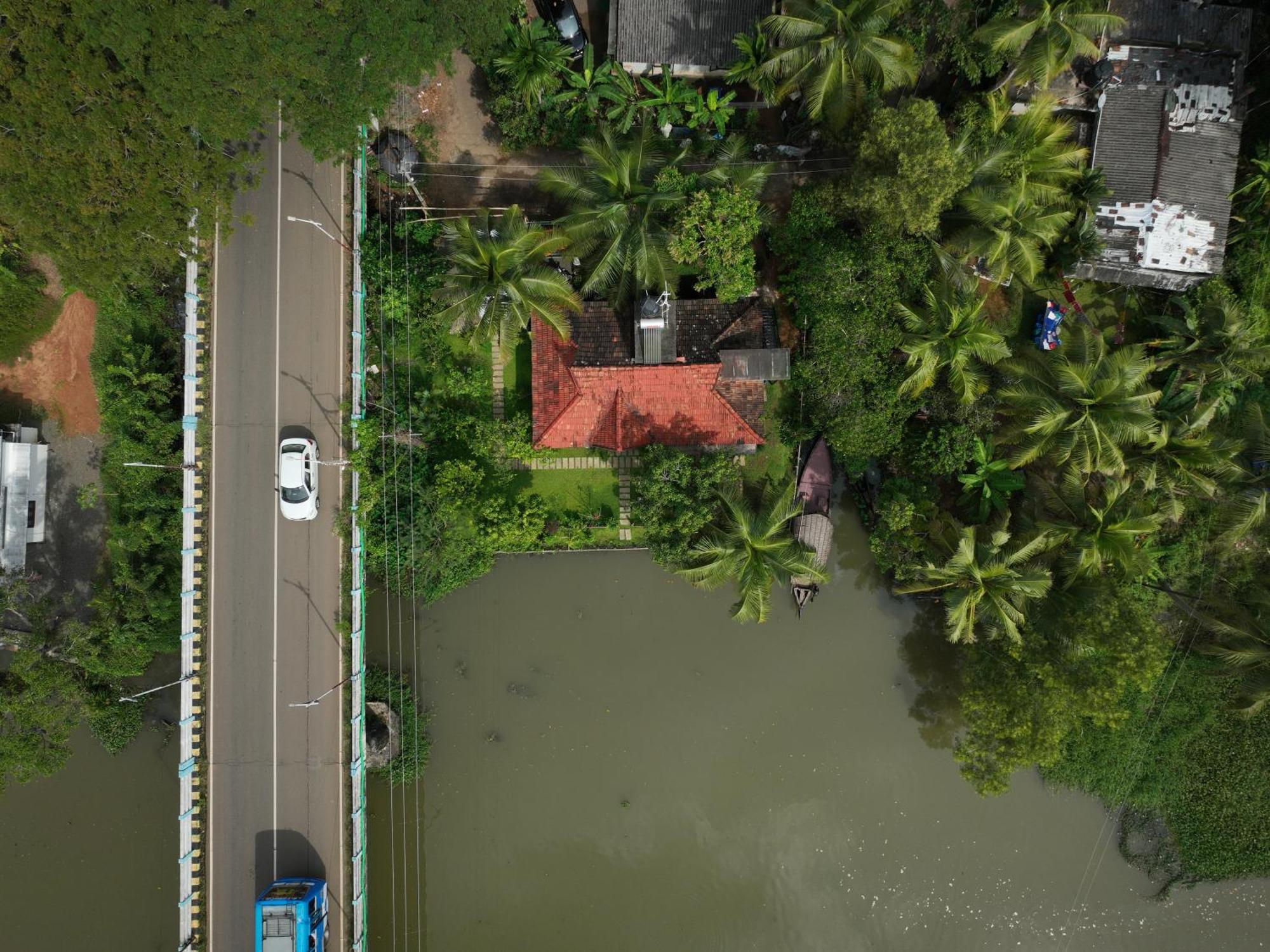 Little Chembaka Guest House Kumarakom Exterior foto