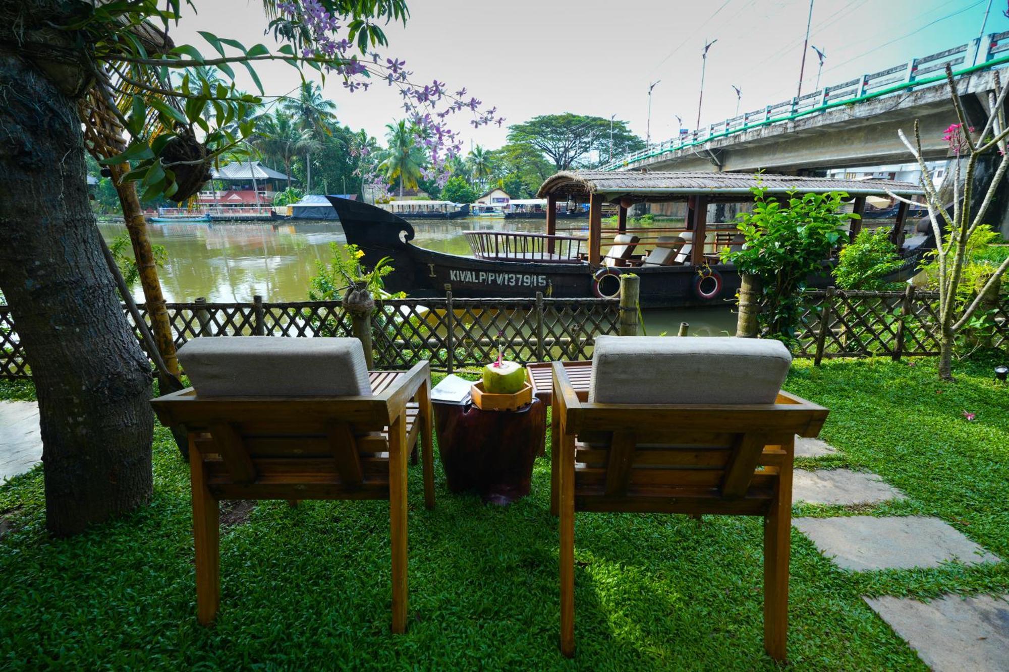 Little Chembaka Guest House Kumarakom Exterior foto